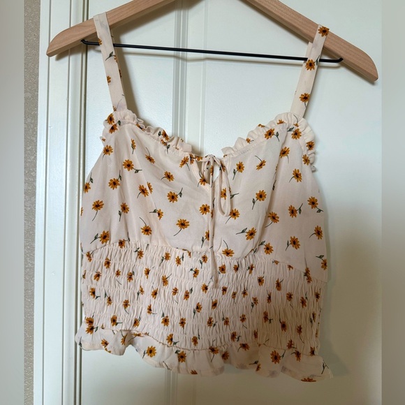 Sienna Sky Tops - Sienna Sky Floral Daisy Ruffle Cropped Women’s Tank Top Size L‎
